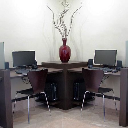 Hotel Alameda Express Matamoros  Ngoại thất bức ảnh