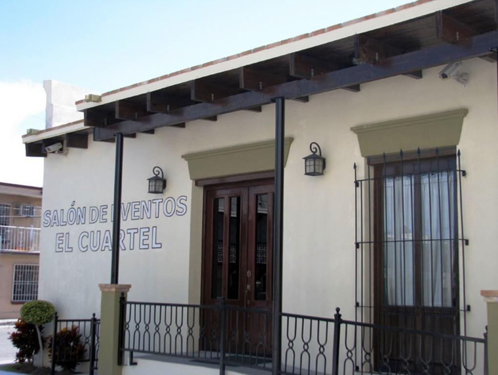 Hotel Alameda Express Matamoros  Ngoại thất bức ảnh