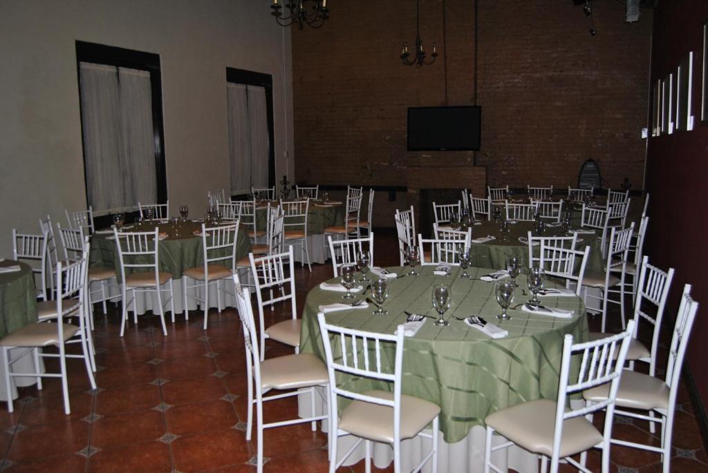 Hotel Alameda Express Matamoros  Ngoại thất bức ảnh